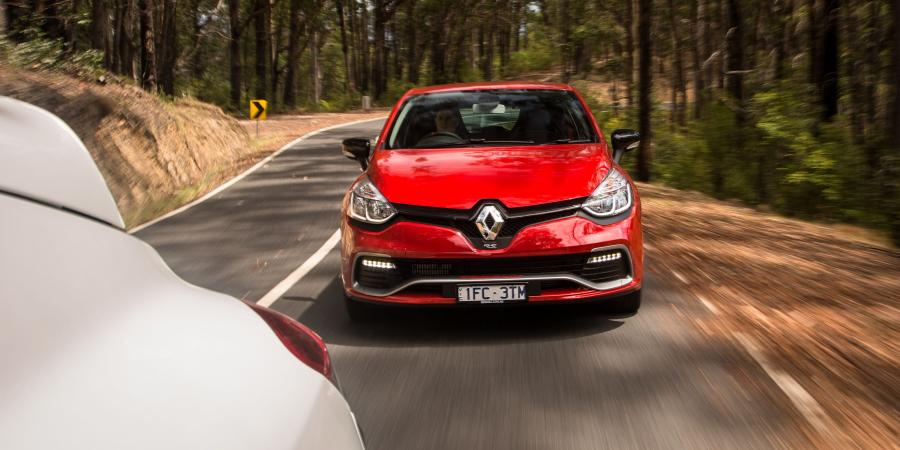  Renault Clio R.S. 220 Trophy 2016 года  (AU) (фото 8 из 30)